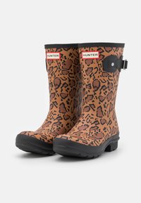Hunter ORIGINAL WOMENS SHORT LEOPARD VEGAN - Regenlaarzen - rich tan/saddle/black