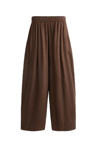 Unselected, brown