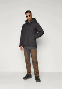 Fjällräven BERGTAGEN 130 INSULATION JKT M - Veste d'hiver - black/deep forest