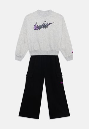 Nike Sportswear CREW PANT SET - Survêtement - black