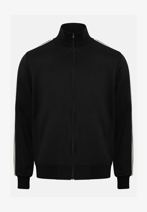 Must kapuutsiga joped, mis on valmistatud siledast kangast, millel on kõrge krae, küljetaskud ja õlgadel valged triibulised aksendid.