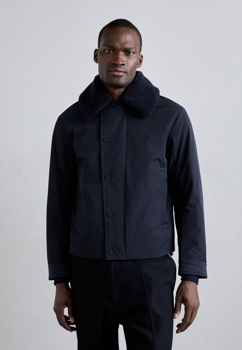 Emporio Armani - BLOUSON - Chaqueta de plumas - blu navy, Ampliar