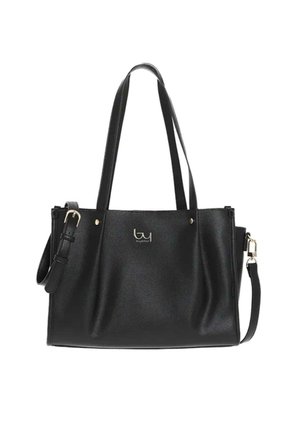 Borsa a tracolla in pelle nera con doppi manici, una tracolla regolabile con fibbia e un piccolo logo metallico sul davanti.