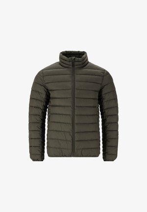 Grüne gesteppte Jacke mit hohem Kragen, vorderem Reißverschluss und langen Ärmeln. Verfügt über horizontale Nähte und eine glatte Textur.