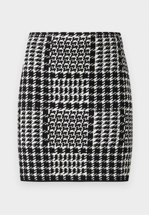 Zwart-witte gestreepte mini-rok met een textuurweefsel, featuring een combinatie van ruiten en zigzagpatronen. Rechte zoom.