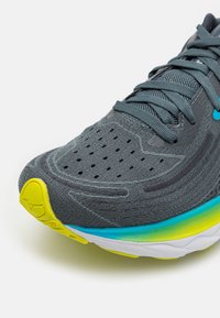 Mizuno WAVE SKYRISE 4 - Hardloopschoenen voor op de weg - stormy weather/pearl blue/jet blue