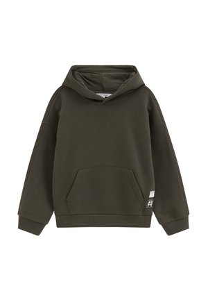 Felpa con cappuccio verde scuro con maniche lunghe, tasca a marsupio frontale, polsini a costine e piccola etichetta bianca sul lato anteriore inferiore destro.