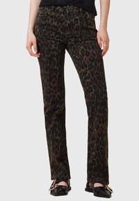 AllSaints HALDAN  - Jeans Bootcut - leppo brown