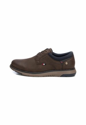 Zapatos con cordones - brown