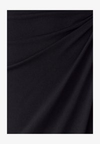Non sélectionné, black