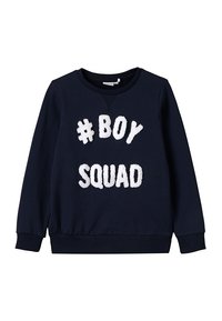 Felpa in cotone blu navy con testo morbido bianco che recita "#BOY SQUAD" sulla parte frontale. Collo a giroclassico con polsini e orlo a costine.