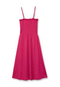 El vestido fucsia presenta tirantes delgados ajustables, un corsé fruncido y una falda en línea A fluida con una tela texturizada.