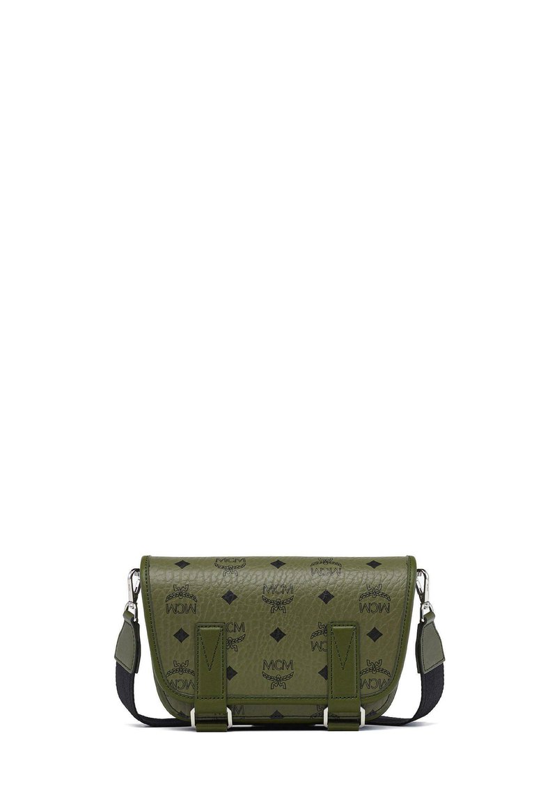 Borsa a tracolla verde in pelle con logo MCM in rilievo, forma rotonda, hardware argento e pattina frontale fissata da due ganci.