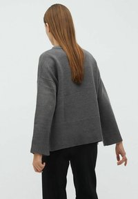mbyM Pullover - light grey