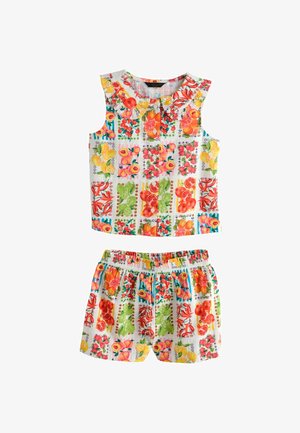 Never Fully Dressed SET - Shorts - white fruits