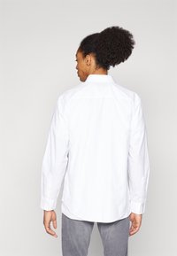 Esprit SOLID SHIRT SLIM FIT - Srajca - white