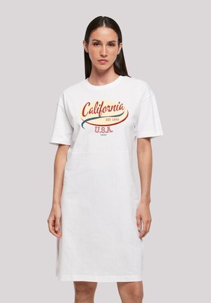 Weißes Baumwoll-T-Shirt-Kleid mit einem roten und blauen Kalifornien-Grafik, Rundhalsausschnitt und kurzen Ärmeln, mit einer lässigen Passform und knielanger Gestaltung.