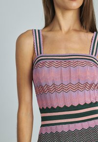 Alma en Pena Strickkleid - multicolor