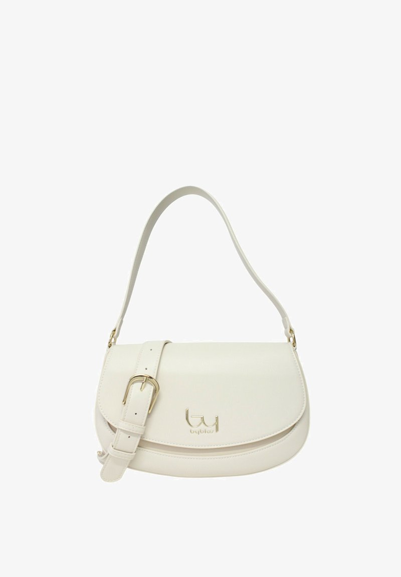 Borsa a tracolla in pelle bianca con fibbia dorata e logo, caratterizzata da una patta curva e tracolla regolabile.