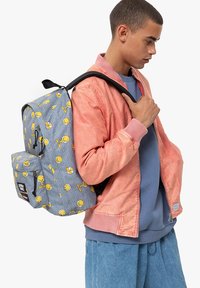 Eastpak OUT OF OFFICE - Mochila - tweety grey