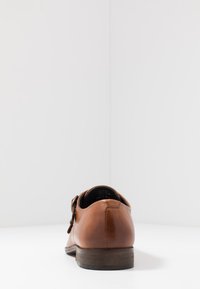 Thumbnail Image 4