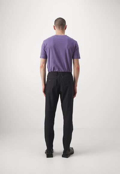 NN.07 BILLIE - Nohavice - black