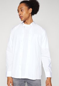 Esprit SOLID SHIRT SLIM FIT - Srajca - white