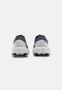 New Balance FUELCELL REBEL V4 - Apavi skriešanai pa asfaltu - graphite
