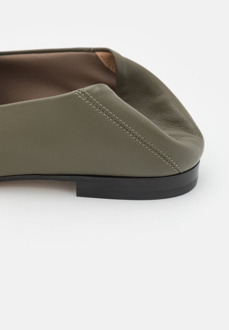 Damen Halbschuhe | Emporio Armani Slipper kaki/khaki - BF43983 Damen Halbschuhe | Emporio Armani Slipper kaki/khaki - BF43983