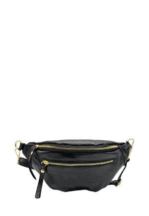 Sac banane en cuir noir avec deux fermetures éclair dorées. Il présente une forme arrondie et une surface texturée, avec une sangle réglable et des accessoires dorés.