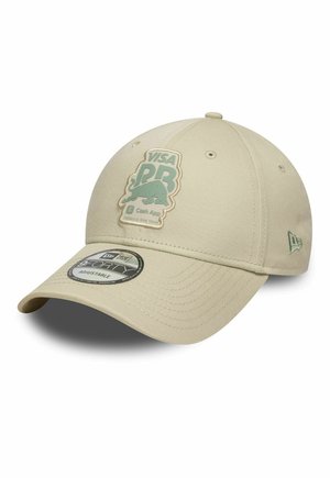 Beige adjustable baseball cap with a green Visa P33 Cash App logo patch and New Era 9FORTY label on the brim.