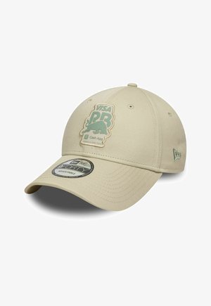 Beige adjustable baseball cap with a green Visa P33 Cash App logo patch and New Era 9FORTY label on the brim.