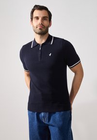 Pier One by Zalando - Polo shirt - sky captain Thumbnail Image 1