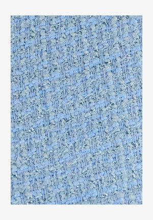 Lichtblauw gemêleerd stof met een geweven patroon van kleine lussen, wat zorgt voor een zachte en visueel interessante oppervlakte.