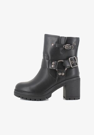 Blogger, Botines camperos - black
