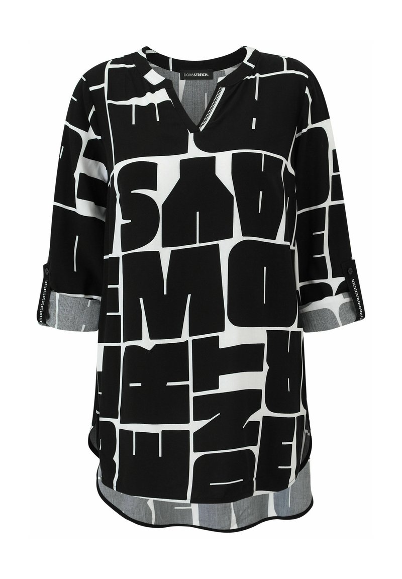 Schwarz-weiß bedrucktes Oberteil mit V-Ausschnitt, 3/4-Ärmeln und abgerundetem Saum. Verfügt über kräftige Schriftmuster und graue Akzente an den Ärmeln.
