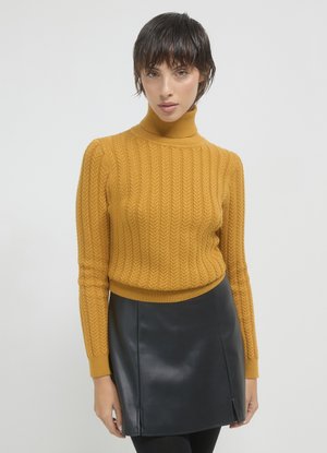 Calliope Maglione - jaune