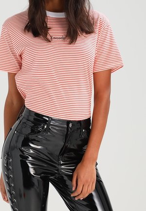 Triko s potiskem - red