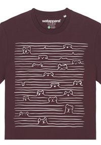 Bordeaux T-shirt met witte lijntekeningen van honden, gerangschikt in horizontale rijen met speelse gezichten en verschillende oortypes.
