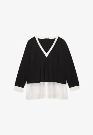 Top nero con scollatura a V profonda, dotato di maniche lunghe e un design a strati. Un tessuto bianco trasparente si estende sotto, con una rifinitura bianca sul colletto e sulle maniche.