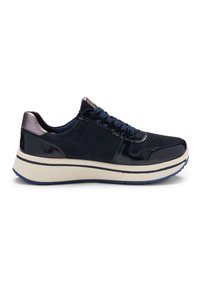 Marineblauwe sneaker met donkere glanzende accenten, dikke off-white zool, veters aan de voorkant en gevoerde metallic hielkraag.