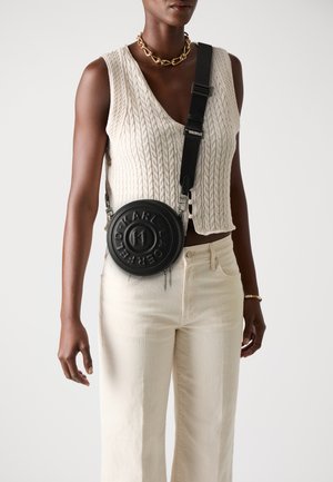 CIRCLE TREND ROUND BAG UNISEX - Cross body bag - black