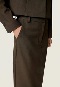 Soaked in Luxury Maxinederdele - brown melange suiting