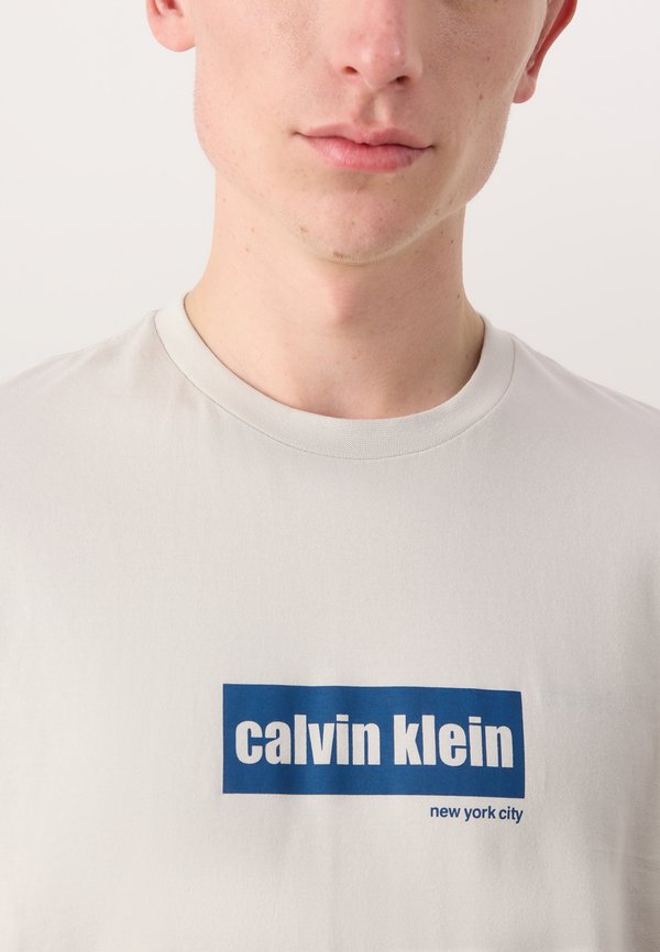 Print T-shirt - moonstruck4