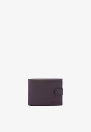 Portefeuille bifold en cuir marron avec fermeture à bouton-pression et logo de marque discrètement embossé en bas à droite sur le devant.