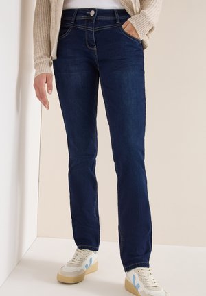 Donkerblauwe denim jeans met een rechte pijp, voorzien van een knoopsluiting aan de voorkant, vijf zakken en contrasterende stiksels.