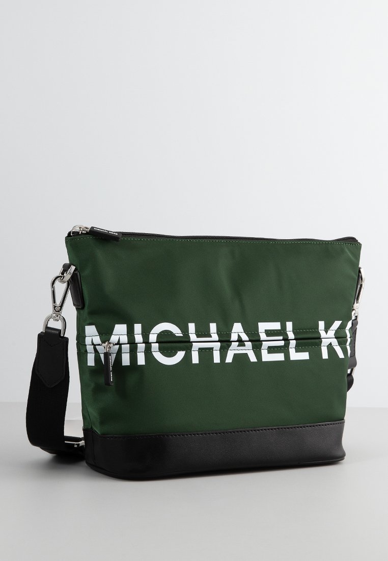 Geantă crossbody