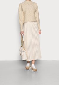 Freequent Stickad tröja - off-white