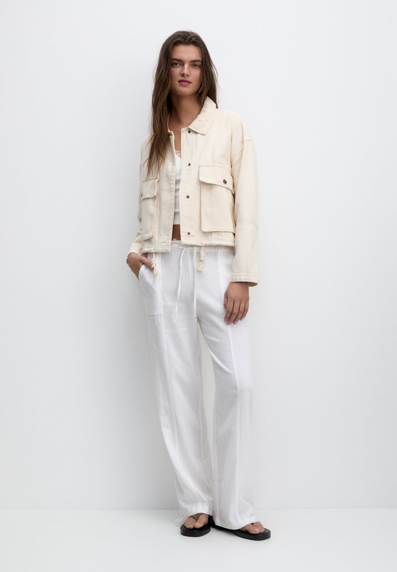 PULL&BEAR POCKETS - Jeansjacke - beige - Zalando.de