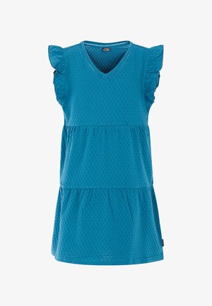 Robe en tissu bleu texturé avec manches courtes volantées, col en V et jupe à étages, conçue pour les enfants.